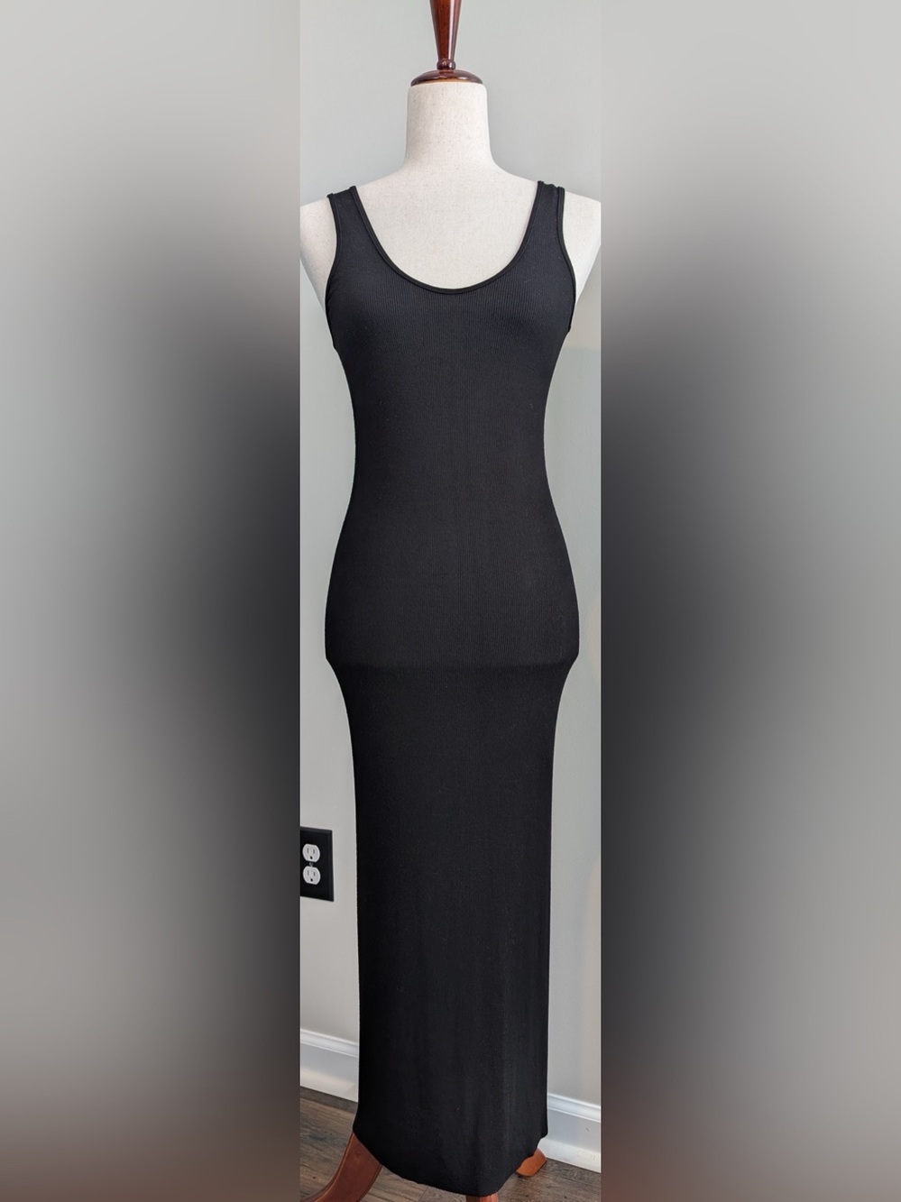 ENZA COSTA Ribbed Scoop Neck Tank Midi/Maxi Women’s Dress Black Size Medium